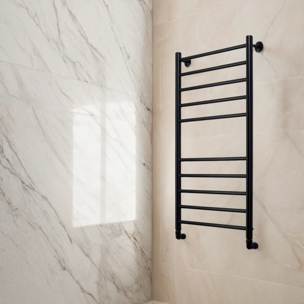 Полотенцесушитель водяной Comfysan Luce W-10 100/50, черный