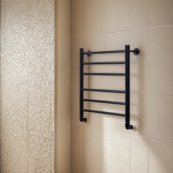 Полотенцесушитель водяной Comfysan Luce W-6 60/50, черный